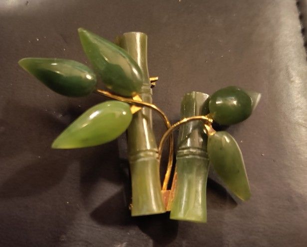 Genuine Jade Carved As Bamboo And Leaves Pin Brooch 