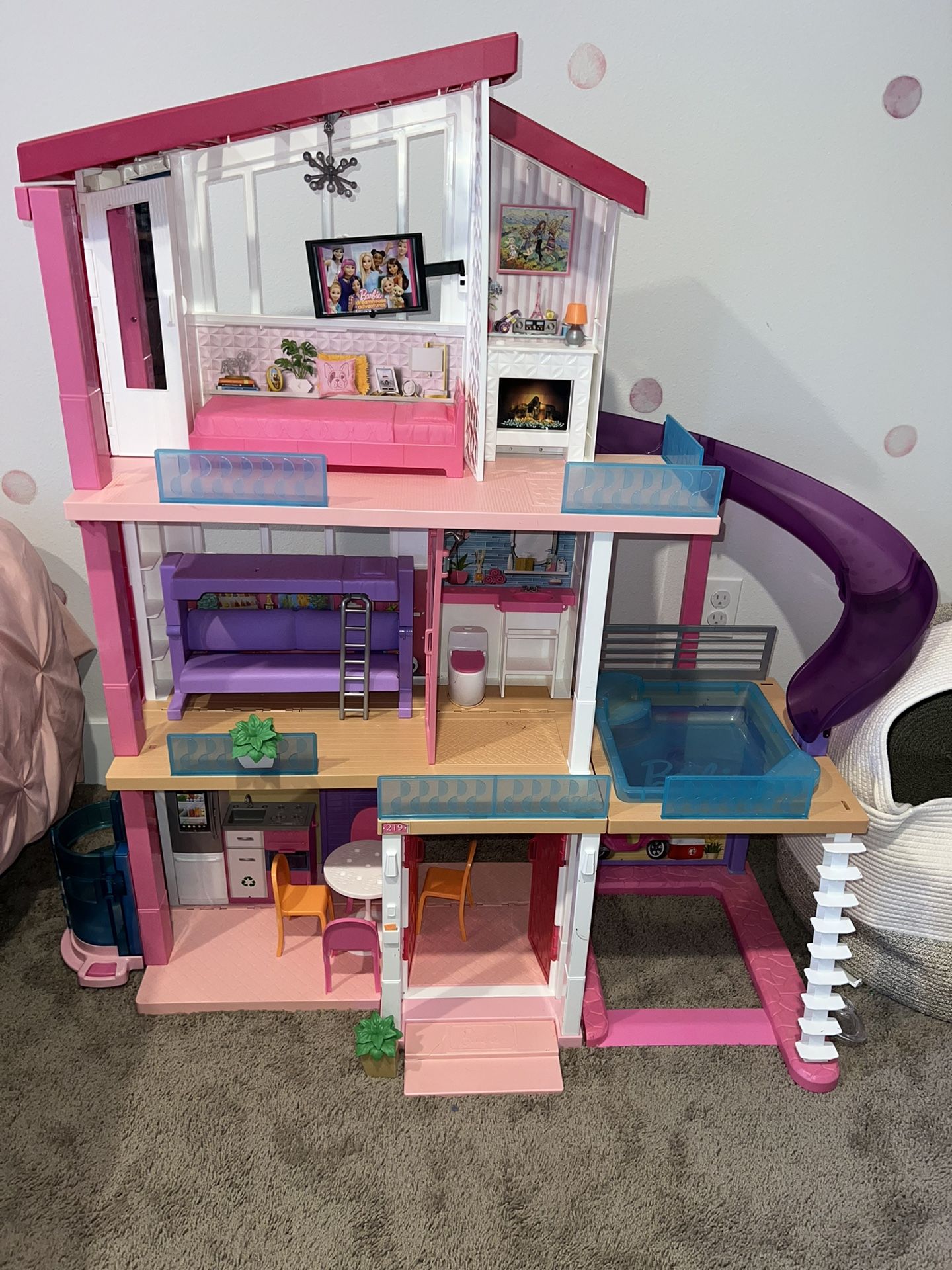 Barbie Doll House 