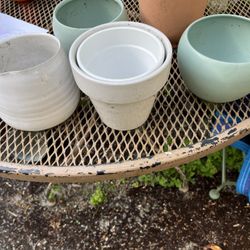 6 Plant Pots (Planters) 