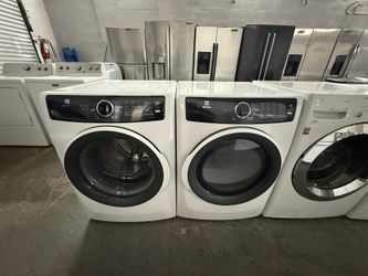 Electrolux Washer And Dryer  “27 ( Lavadora Y Secadora )