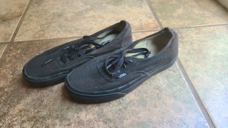 Black Vans Lace-Up Sneakers Men 5.5 / Women 7