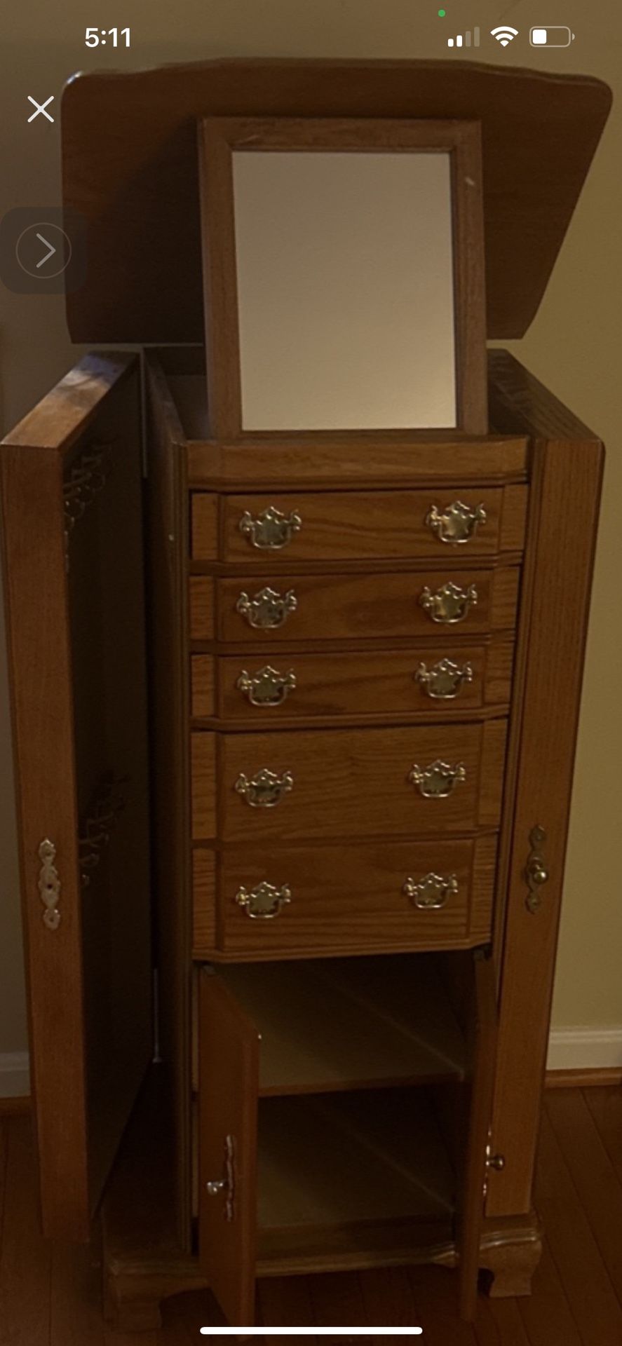 Jewelry Chest With Mirror 