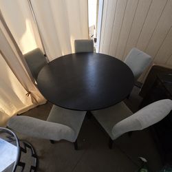 Modern Round Dining Table Set – 5 Chairs – Black Wood Top