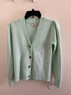 Super soft fluffy long sleeve comfy women’s green Loft jacket like new size xxs 