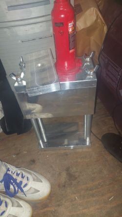 Hydraulic Jack Press with aluminum Frame and puck with hydraulic bottle jack