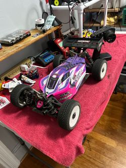 TLR TYPHON 6s