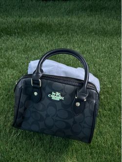 Mini Rowan black