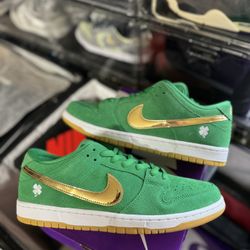 Nike SB Saint Patty Dunks