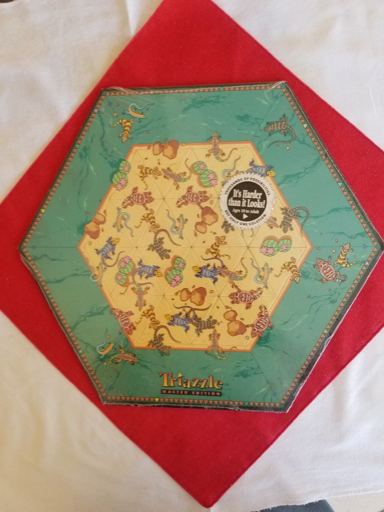 TRIAZZLE. MASTER. EDITION PUZZLE