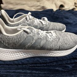 Women’s Adidas Cloudfoam-grey, white 