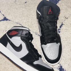 Jordan 1 Mid Shadow