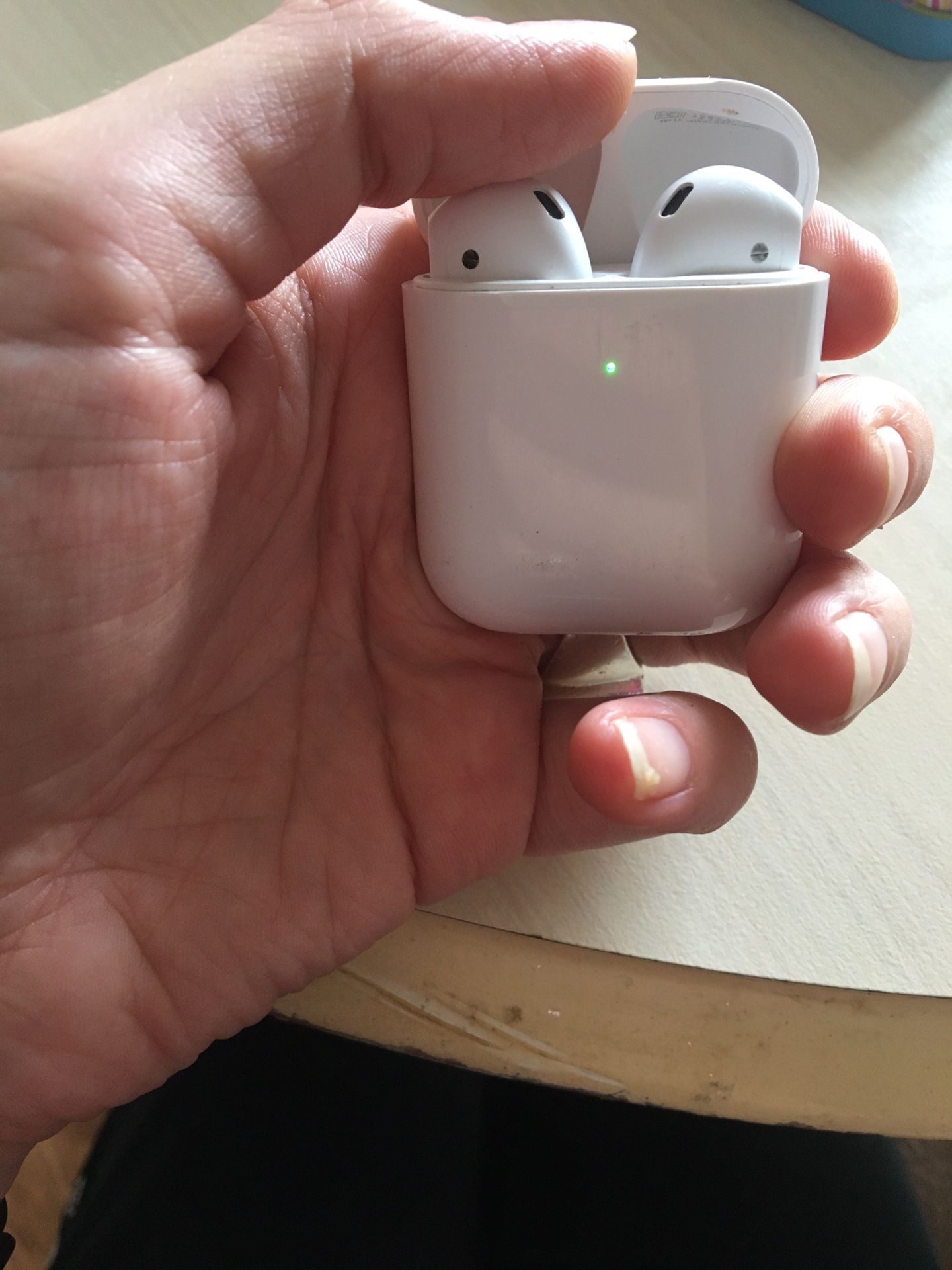 Apple Official Air Pods 2nd Generation 