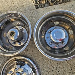 19.5 " Motorhome Hub Caps & 3 Lug Nuts