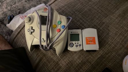 Dreamcast controller and memory cards