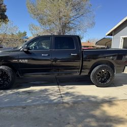 2017 RAM 1500 big horn
