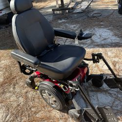 Chair With Wheels