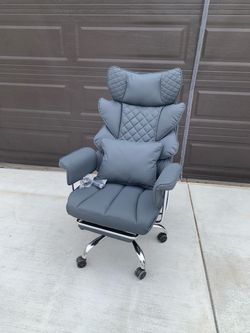 Electric massage office chair with Reclining. Black