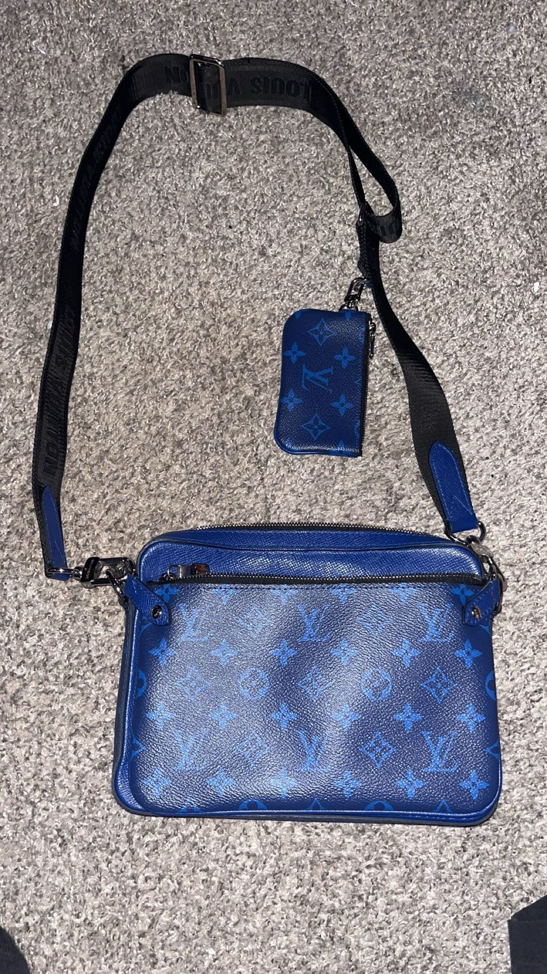 Louis Vuitton Trio Messenger