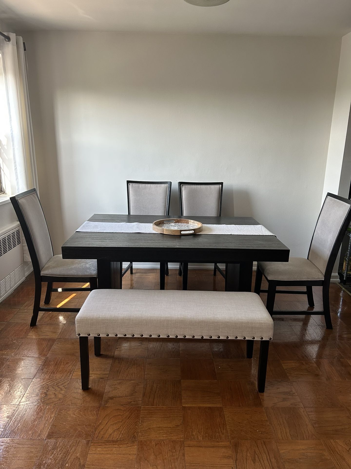 Dining Table w/Chairs & Bench