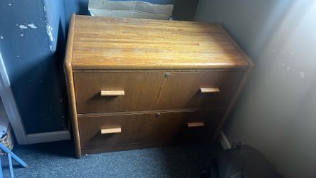 Chest of drawers