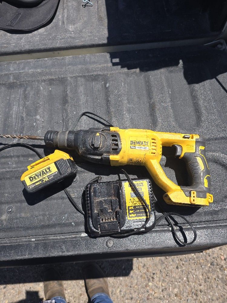 Dewalt Brushless 20v Hammer Drill.