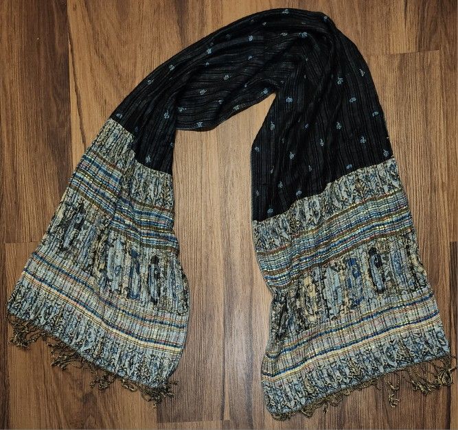 EUC Reversible Pashmina Shawl in Gorgeous Darker Shades & Vibrant Tones w Fringe at Ends