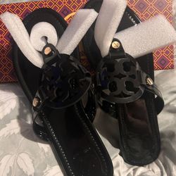 tory burch glossy black size 10