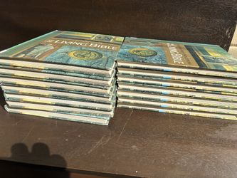1967 - 14 volumes living Bible illustrated family encyclopedia set