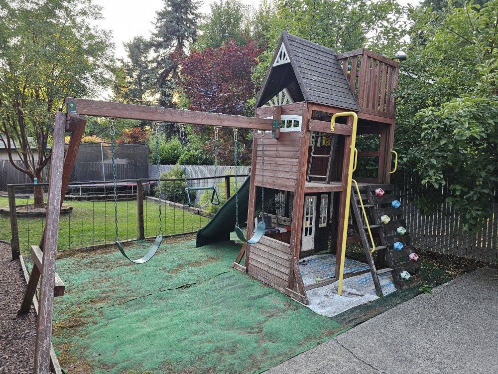 Free Playset