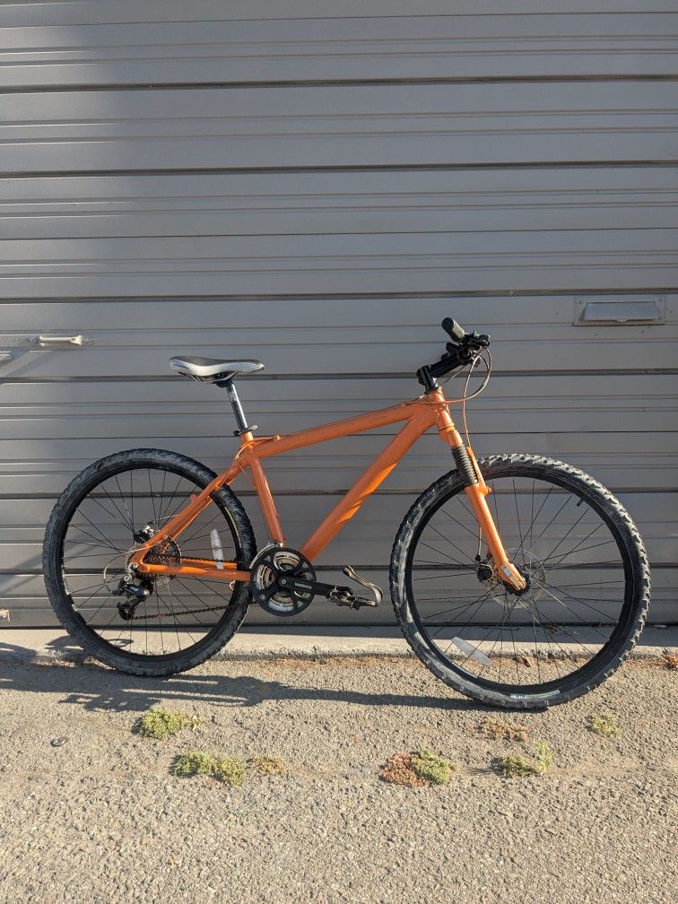 Nice Mountain Bike Size Medium