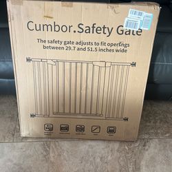 Combor Saftey Gate