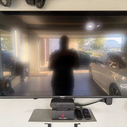 Hisense 43” Smart TV + Peloton Guide