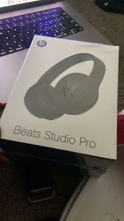 Beats Studio Pro