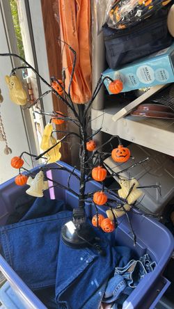 Lighted Halloween tree