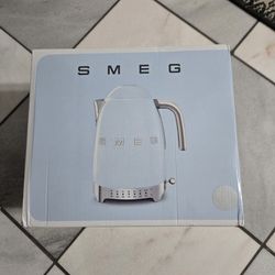 New Smeg 50s Retro Style Variable Temperature Electric Kettle 