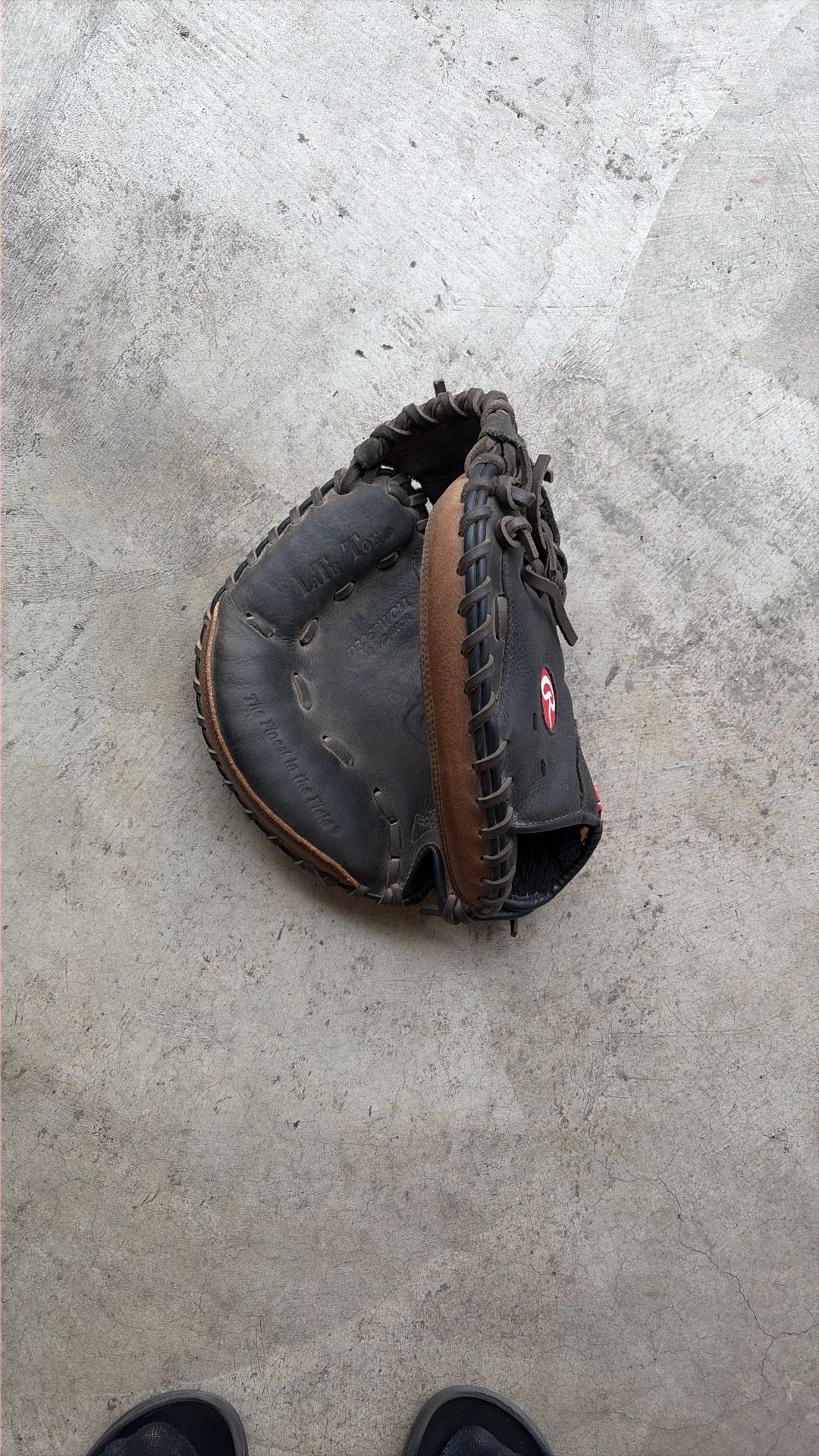 Lit Toe Left Handed Catchers Glove