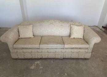 FREE COUCH
