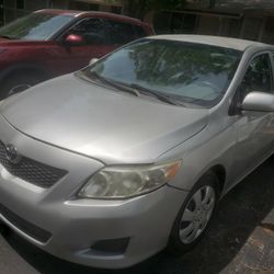 2010 TOYOTA COROLLA 