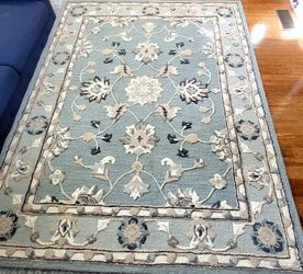Handtufted wool rug 7*9 ft