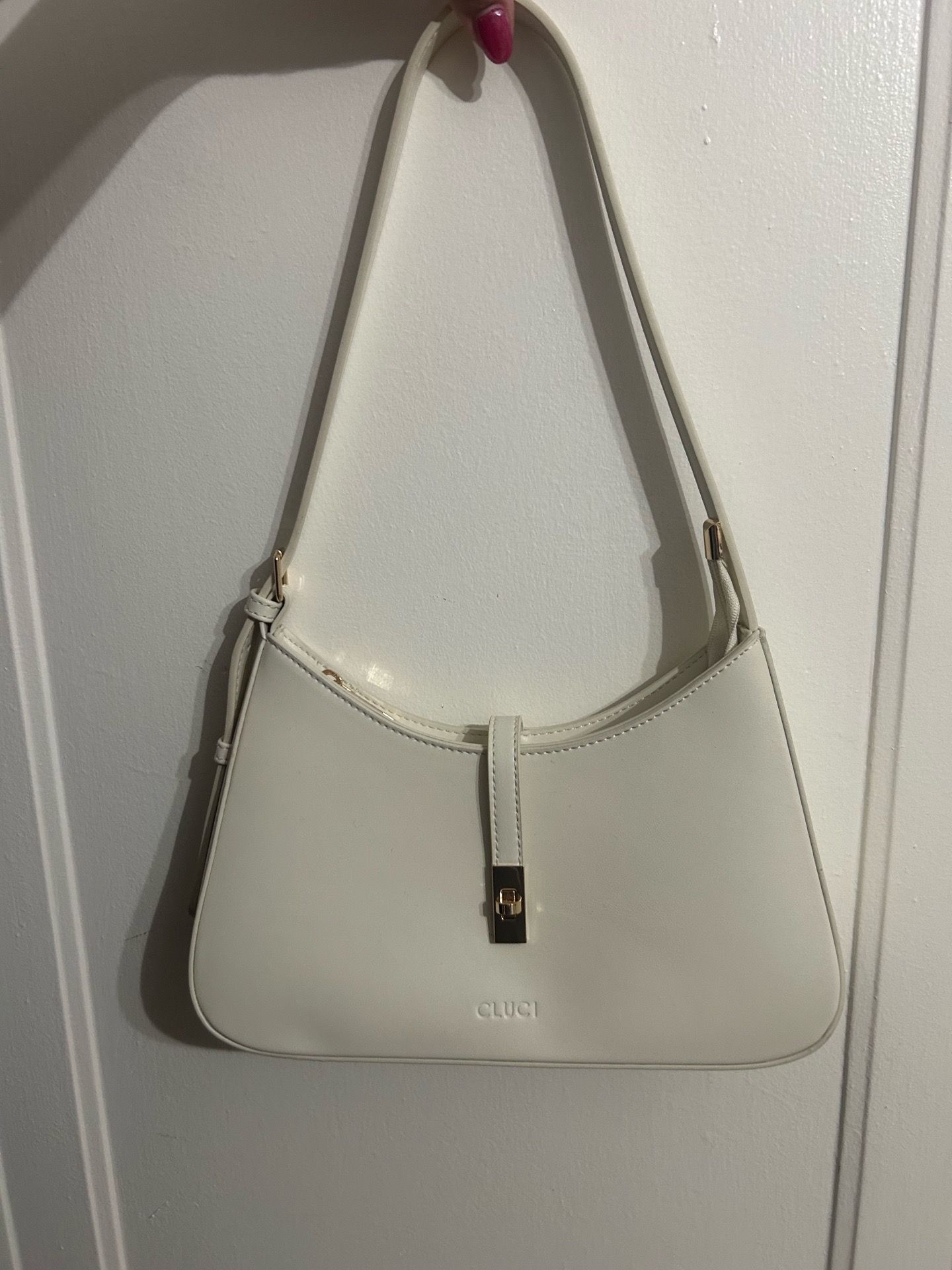 Shoulder purse