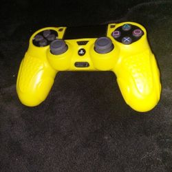 PS4 CONTROLLER & GAMES