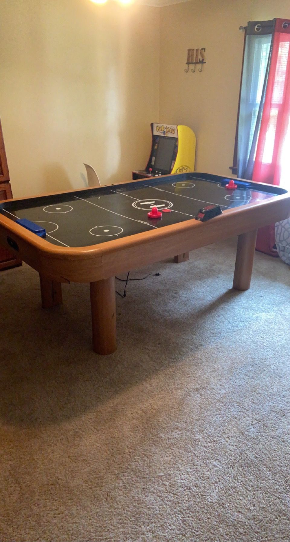 Air Hockey Table