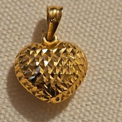 18k Heart Pendant 