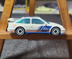 Hot Wheels '87 Ford Sierra Cosworth