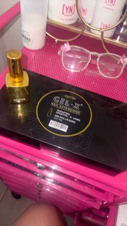 apres glue and XL stiletto full tips