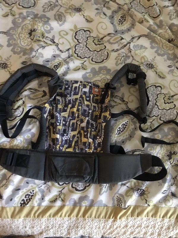 Tula Baby Carrier- The Spotted. Love Giraffe Design
