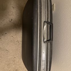 Vintage Samsonite Suitcase. Hard Shell Construction 