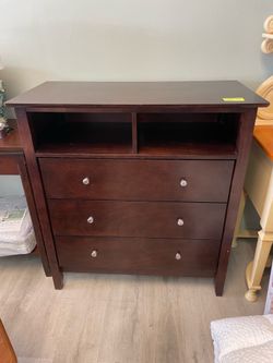 3 Drawer Wood Dresser TV Stand TV Cabinet