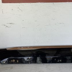2017 2023 GMC Acadia Denali left front door molding (8)