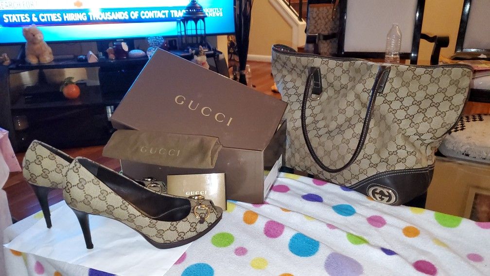 Authentic Gucci shoes and bag the shoes size 9